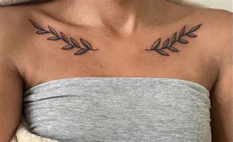 tatuajes centro del pecho|Tatuajes en el pecho